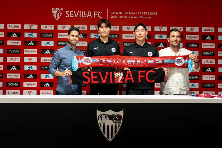 [용인=뉴시스] 용인FC는 22일 스페인 명문 축구클럽 세비야FC와 우호 협약을 체결했다. (사진=용인시 제공) 2026. 09. 23. photo@newsis.com *재판매 및 DB 금지