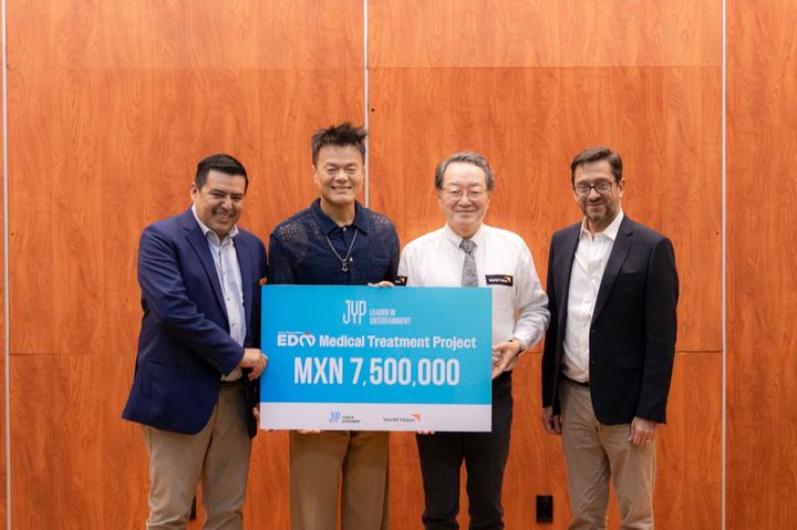 [서울=뉴시스] JYP엔터테인먼트 & 박진영(J.Y. Park) 멕시코 취약계층 아동 의료지원 기부. (사진 = 멕시코 월드비전 제공) 2026.09.23. photo@newsis.com *재판매 및 DB 금지