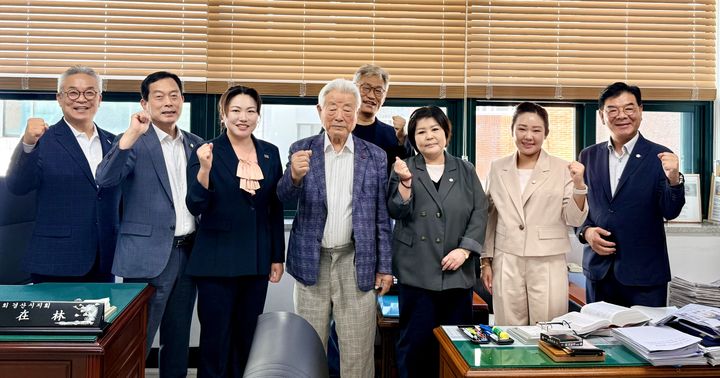 더불어민주당 경산시지역위원회와 대한노인회 경산시지회 '소통' (사진=민주당 경산시지역위 제공) *재판매 및 DB 금지