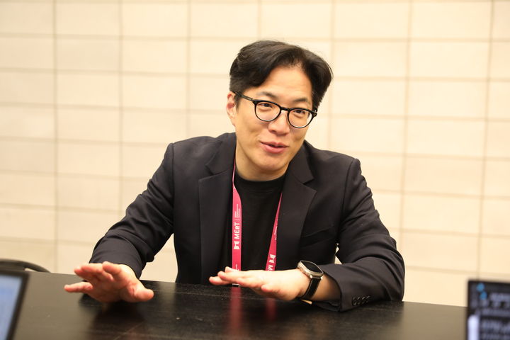 [서울=뉴시스] 지난 10일 의료 기술 사업화 콘퍼런스 'MEeT 2026'에서 만난 김광준 에이아이트릭스 대표는 창업 배경에 대해 "디지털 전환의 필요성을 느꼈고, 이후 AI를 활용해 환자에게 어떤 도움을 줄 수 있을지 방향을 찾았다"고 말했다. (사진=한림대의료원 제공) 2026.09.23. photo@newsis.com *재판매 및 DB 금지
