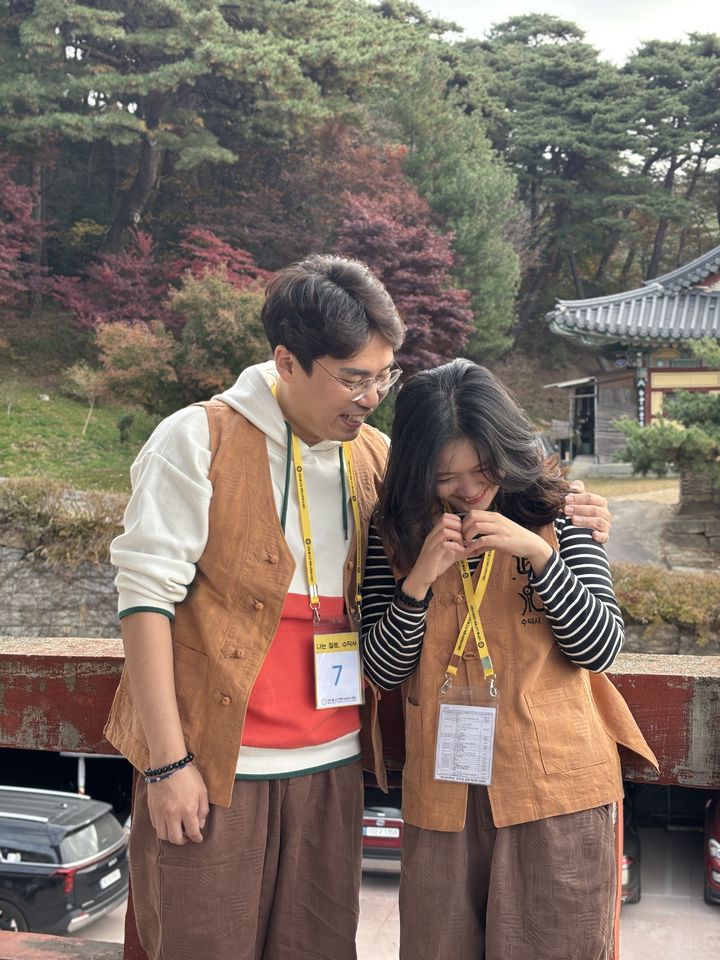 [서울=뉴시스] 40대 특집 '나는 절로' 수덕사 편 참가자들 (사진=대한불교조계종사회복지재단 제공) 2026.09.23. photo@newsis.com *재판매 및 DB 금지