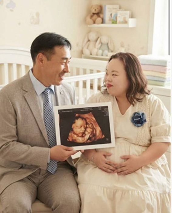 [서울=뉴시스] 다운증후군 작가 겸 배우 서은혜가 25일 자신의 소셜미디어(SNS)에 초음파 사진을 올렸다가 임신설이 제기되자 삭제했다. (사진=서은혜 페이스북) 2026.09.25. photo@newsis.com *재판매 및 DB 금지