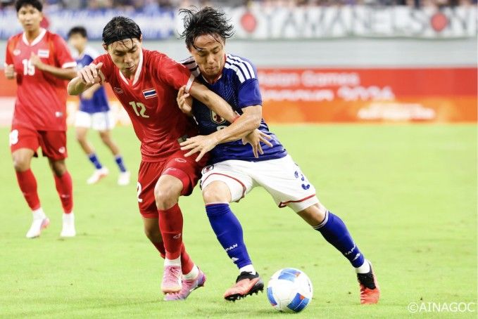 [서울=뉴시스] 2026 아이치·나고야 아시안게임 남자 축구에 출전한 일본의 코스기 케이타(오른쪽). (사진 출처=2026 아이치·나고야 아시안게임 조직위원회 제공)