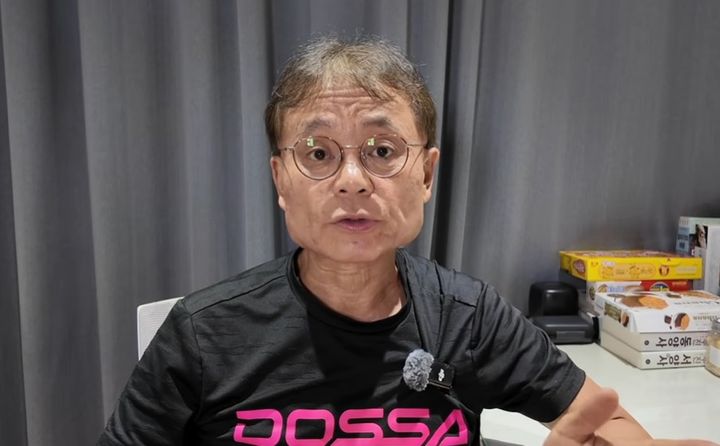 [서울=뉴시스]정형외과 전문의 김학윤 원장.(사진=유튜브 '달리는의사 김학윤' 캡처)2026.09.27.