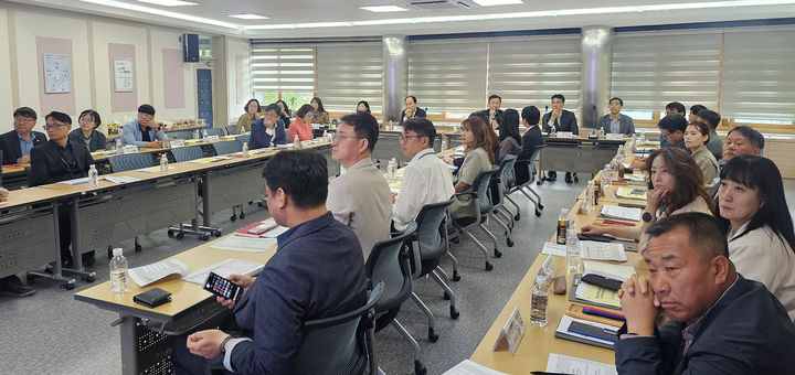 탄탄교육 관계자 회의.(사진=태백시 제공) *재판매 및 DB 금지