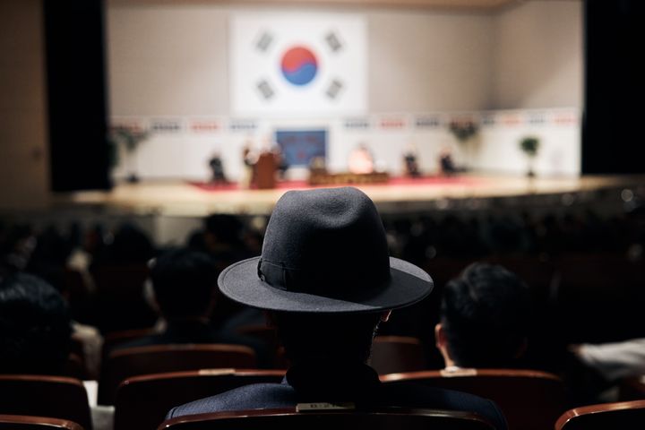 "패륜행위" "역사반역" 정치 논란 된 '암살자(들)' 흥행할 수 있나