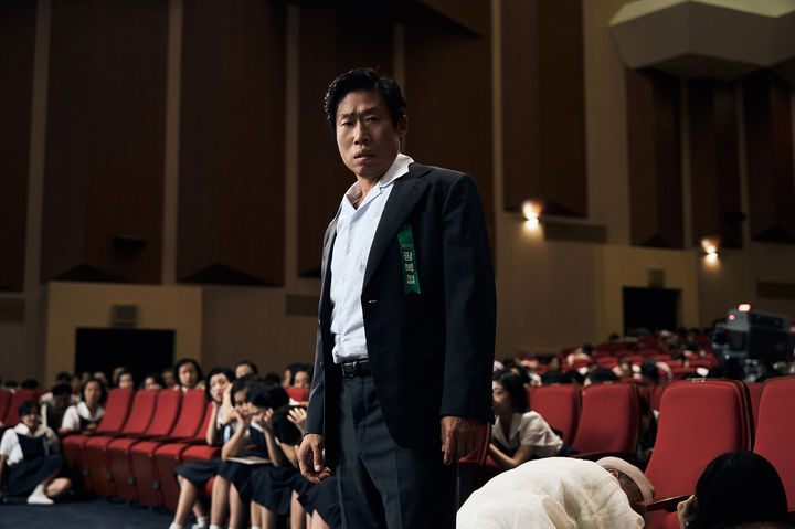 "패륜행위" "역사반역" 정치 논란 된 '암살자(들)' 흥행할 수 있나