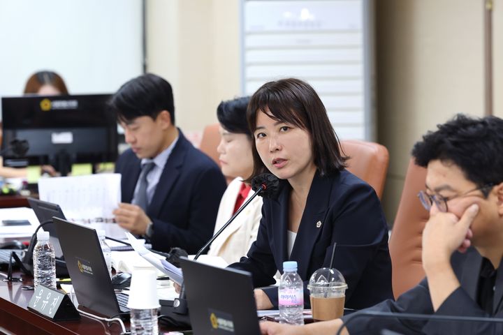 [서울=뉴시스] 윤유진 의원 질의. (사진=서울시의회 제공) 2026.09.29. photo@newsis.com *재판매 및 DB 금지