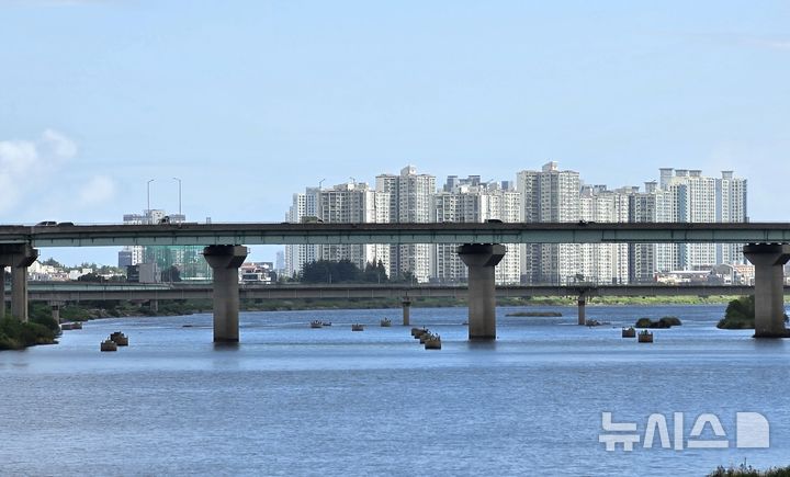 [포항=뉴시스] 송종욱 기자 = 포항 형산강 취수정. 2026.09.28. sjw@newsis.com