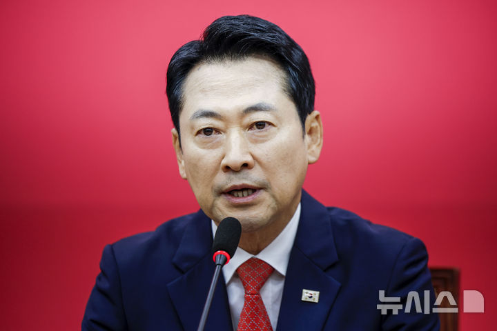 [서울=뉴시스] 정병혁 기자 = 장동혁 국민의힘 대표가 28일 서울 여의도 국회에서 강신철 국방부 장관을 만나 발언하고 있다. 2026.09.28. jhope@newsis.com