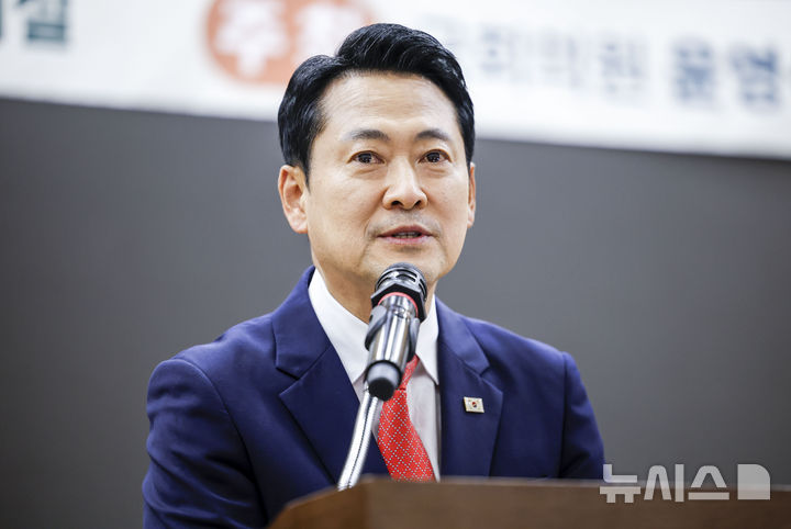 [서울=뉴시스] 정병혁 기자 = 장동혁 국민의힘 대표가 28일 서울 여의도 국회 의원회관에서 열린 ‘지속가능하고 공정한 연금제도를 위한 구조개혁' 정책토론회에서 발언하고 있다. 2026.09.28. jhope@newsis.com