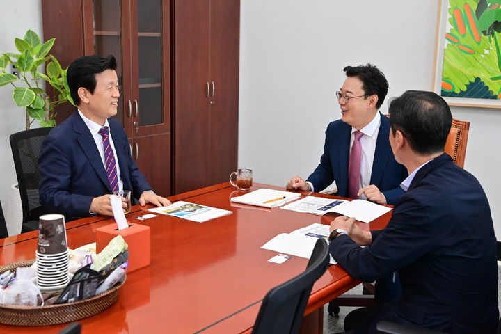 [진주=뉴시스] 조규일 진주시장, ‘기업가정신관’ 건립 국비지원 건의.(사진=진주시 제공).2026.09.29.photo@newsis.com *재판매 및 DB 금지