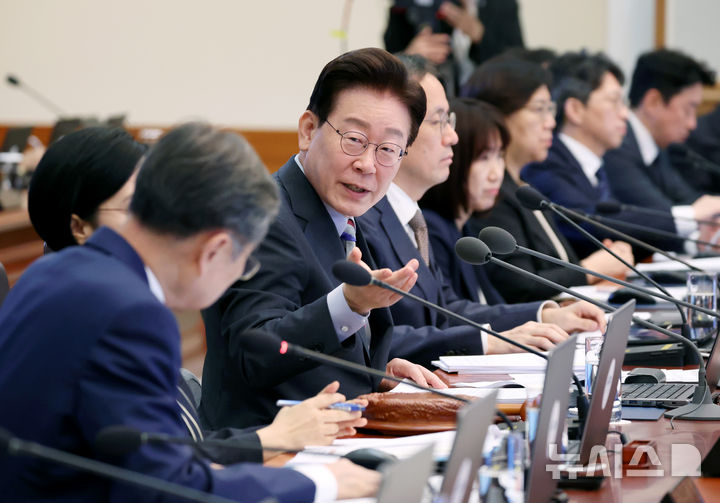 [서울=뉴시스] 조성봉 기자 = 이재명 대통령이 29일 청와대에서 열린 국무회의에서 발언을 하고 있다. 2026.09.29. suncho21@newsis.com