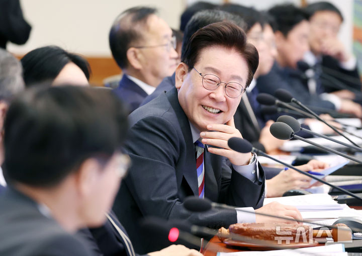 [서울=뉴시스] 조성봉 기자 = 이재명 대통령이 29일 청와대에서 열린 국무회의에서 발언하고 있다. 2026.09.29. suncho21@newsis.com