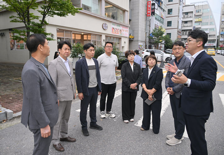 [진주=뉴시스]진주시의회, 벤치마킹 위해 전남광주통합특별시 .(사진=진주시의회 제공).2026.09.30.photo@newsis.com *재판매 및 DB 금지