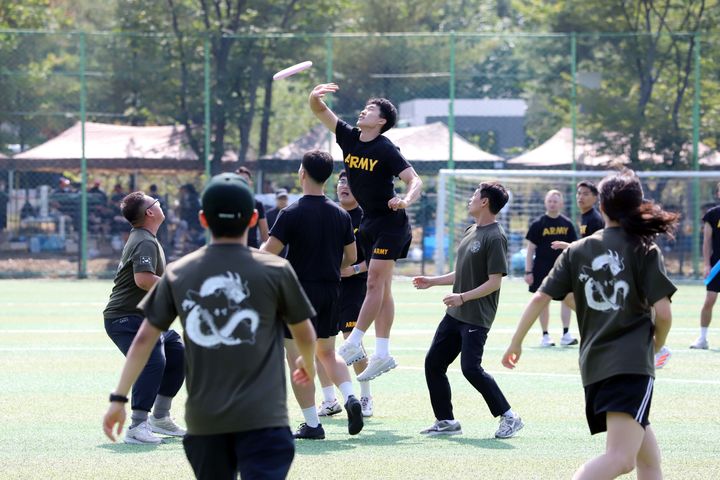 [용인=뉴시스] 지역방위 한마음 체육대회. (사진=육군 제55보병사단 제공) 2026.09.30. photo@newsis.com *재판매 및 DB 금지