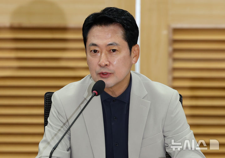 [서울=뉴시스] 김근수 기자 = 장동혁 국민의힘 대표가 30일 오전 서울 여의도 의원회관에서 열린 굿모닝 수요정책 아카데미에서 발언하고 있다. 2026.09.30. ks@newsis.com