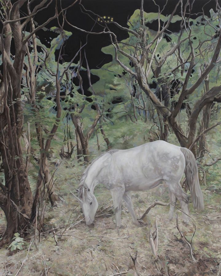 정아롱, Unicorn and UFOs in the Wood, 162×130cm, oil on linen, 2026 *재판매 및 DB 금지