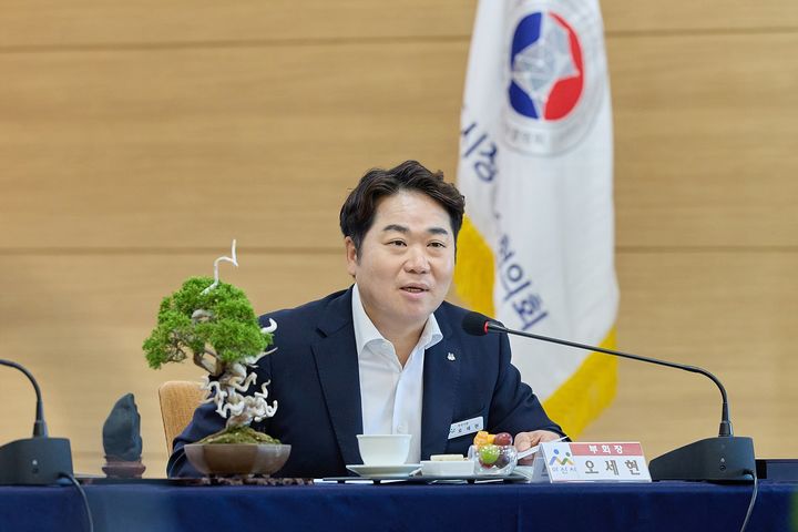 [아산=뉴시스] 오세현 충남 아산시장이 지난달 30일 충남 홍성군에서 열린 충청남도 시장군수협의회에서 발언을 하고 있다. 2026.10.01 photo@newsis.com *재판매 및 DB 금지