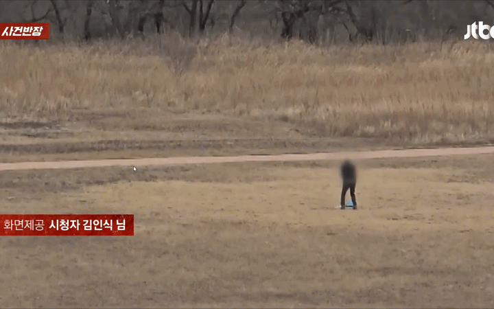 [서울=뉴시스] 경기 하남시 미사동 뚝방길에서 골프 연습을 하는 사람을 향해 자제를 요구하는 목소리가 나왔다. (사진=JTBC '사건반장' 캡처) *재판매 및 DB 금지
