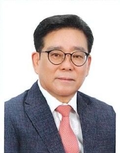 [울산=뉴시스] 울산시는 울산신용보증재단 신임 이사장으로 지역 출신의 금융 전문가인 한양현(64)씨를 임명했다고 1일 밝혔다. (사진=울산시 제공) 2026.10.01. photo@newsis.com *재판매 및 DB 금지