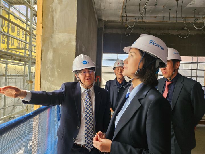 [부산=뉴시스] 1일 우성빈 부산 기장군수가 서울 용산구에 조성되고 있는 원전지역 대학생 연합 기숙사 건립 현장을 방문했다. (사진=기장군 제공) 2026.10.01. photo@newsis.com *재판매 및 DB 금지