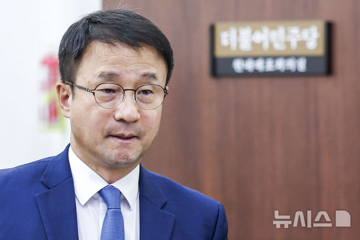 [서울=뉴시스] 정병혁 기자 = 한병도 더불어민주당 원내대표가 1일 서울 여의도 국회에서 열린 정책조정회의에 참석하고 있다. 2026.10.01. jhope@newsis.com