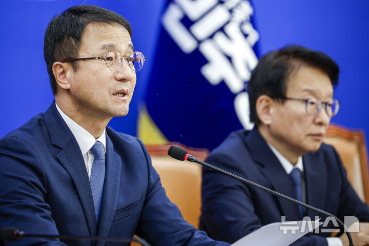 [서울=뉴시스] 정병혁 기자 = 한병도 더불어민주당 원내대표가 1일 서울 여의도 국회에서 열린 정책조정회의에서 발언하고 있다. 2026.10.01. jhope@newsis.com