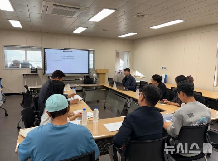 [서울=뉴시스] 2026년 어촌마을 新관광모델 개발 마을 현장설명회.