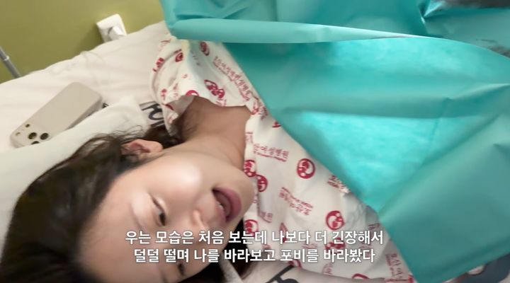 [서울=뉴시스] 김지영이 딸을 처음 만난 모습이다. (사진= 김지영 유튜브 캡처) 2026.10.02. photo@newsis.com *재판매 및 DB 금지