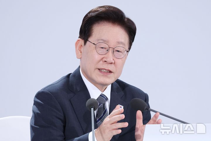 이재명 대통령, 복지급여 선제 지급·민원 수당 제안