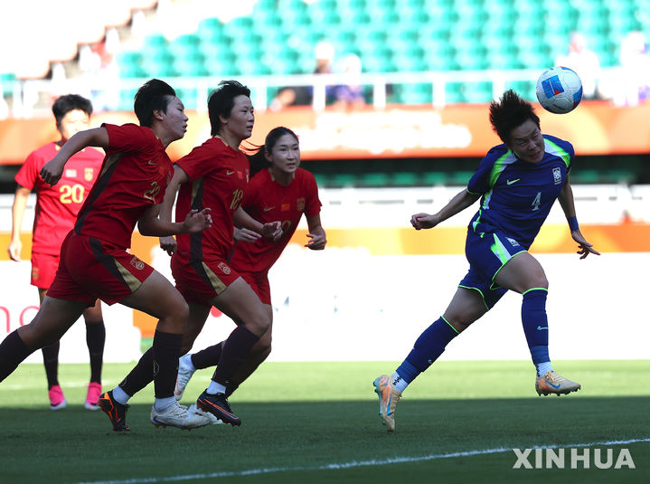 [후쿠로이=AP/뉴시스]여자축구, 중국 꺾고 8년 만에 아시안게임 동메달. 2026.10.02.