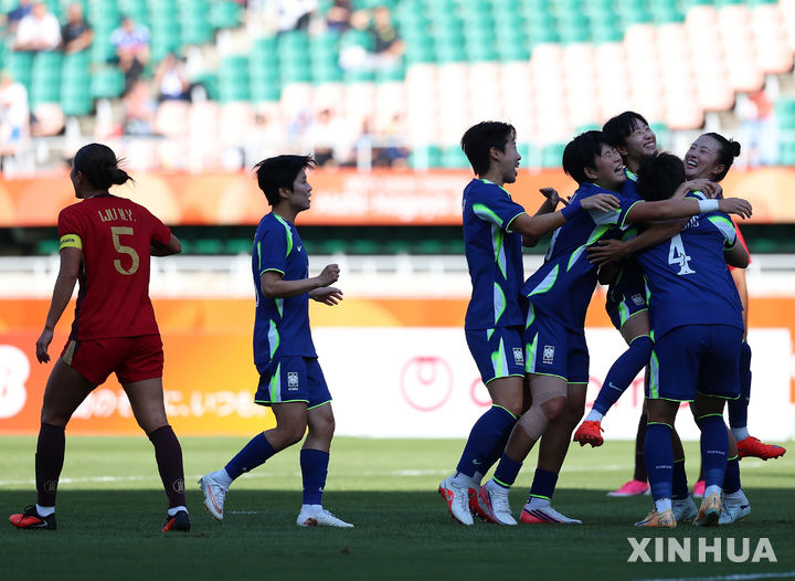 [후쿠로이=AP/뉴시스]여자축구, 중국 꺾고 8년 만에 아시안게임 동메달. 2026.10.02.