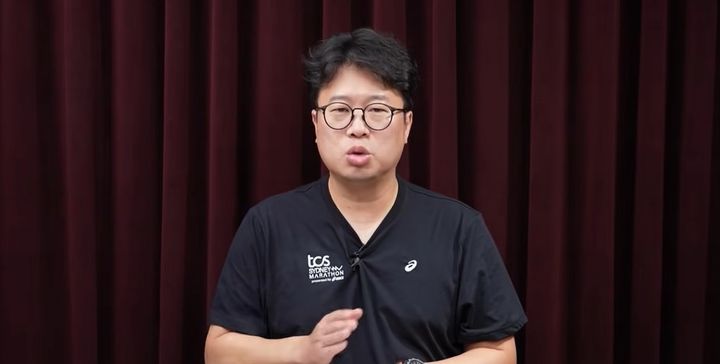 [서울=뉴시스] 주택담보대출 금리가 8%까지 오르면 5억원을 빌린 차주의 월 이자 부담이 333만원가량에 달할 수 있다는 분석이 나왔다. (사진=유튜브 채널 '신사임당' 캡처)