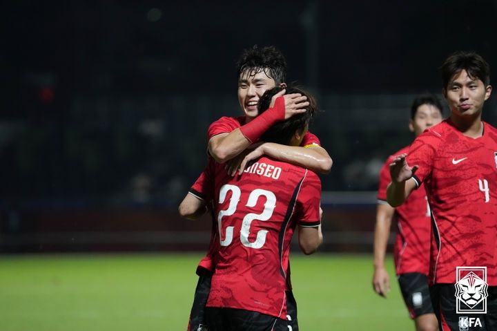 [서울=뉴시스]이민성호 금메달 캡틴 이기혁. (사진=대한축구협회 제공)
