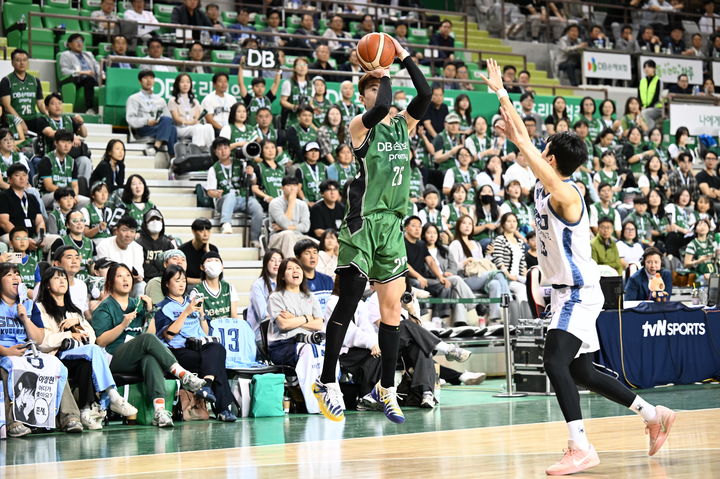 [서울=뉴시스] 프로농구 원주 DB 만원 관중. (사진=KBL 제공) 2026.10.04. photo@newsis.com *재판매 및 DB 금지