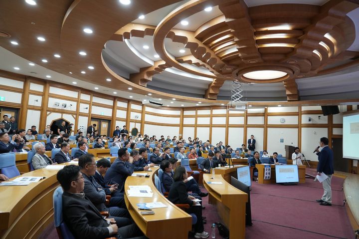 광주 군공항 조기 이전을 위한 정책토론회. (사진=송영길 의원실 제공) *재판매 및 DB 금지
