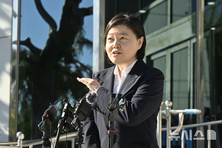 [전남광주=뉴시스] 양시원 기자 = 임은정 광주지방중대범죄수사청장이 6일 오전 전남광주 북구 광주지방중수청에서 도어스테핑을 열고 발언하고 있다. 2026.10.06 goodwrite97@newsis.com