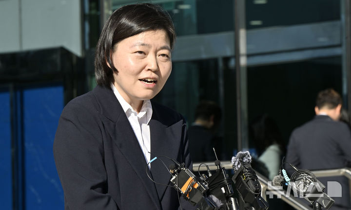 [전남광주=뉴시스] 양시원 기자 = 임은정 광주지방중대범죄수사청장이 6일 오전 전남광주 북구 광주지방중수청에서 도어스테핑을 열고 발언하고 있다. 2026.10.06 goodwrite97@newsis.com