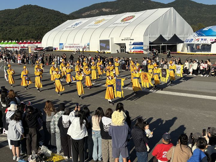 [계룡=뉴시스]곽상훈 기자=계룡군문화축제 및 지상군페스티벌이 5일 대단원의 막을 내렸다. 2026.10.06 kshoon0663@newsis.com *재판매 및 DB 금지