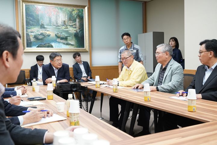 [목포=뉴시스]대통령직속 농어업·농어촌특별위원회 김산업 현장 방문. (사진=목포시 제공) 2026.10.06. photo@newsis.com *재판매 및 DB 금지