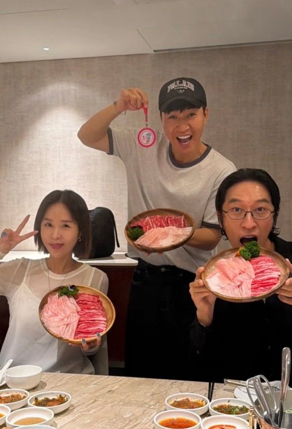 [서울=뉴시스] 코요태 신지가 김종민이 아내의 임신 소식을 처음 알렸던 순간을 공개했다. (사진=인스타그램) 2026.10.06. photo@newsis.com *재판매 및 DB 금지