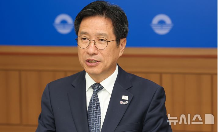 [김해=뉴시스][김해=뉴시스]정영두 김해시장은 6일 김해시청 프레스센터에서 기자간담회 개최했다. 2026.10.06. woo@newsis.com. 