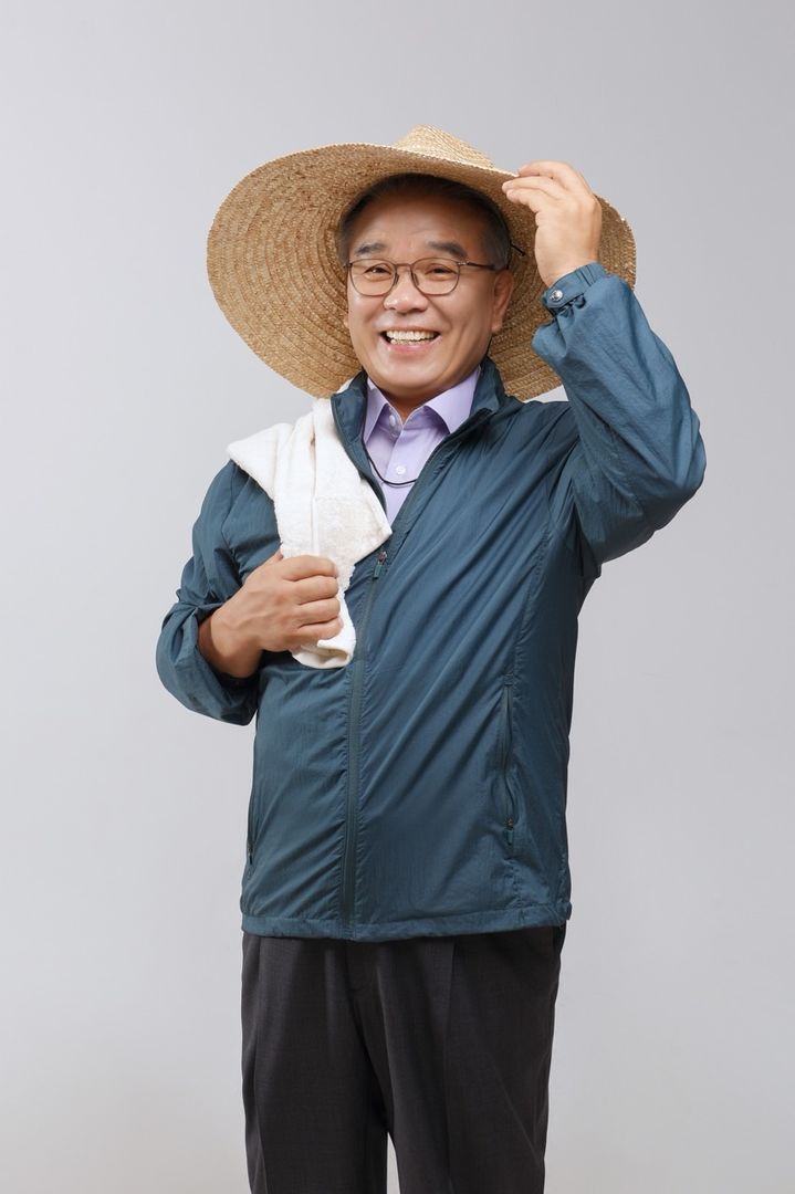 [대전=뉴시스]대전 대덕구 박헌의씨가 대전에서 처음으로 양봉 분야 대한민국 최고 장인(농업마이스터)으로 이름을 올렸다. 2026.10.06 photo@newsis.com *재판매 및 DB 금지