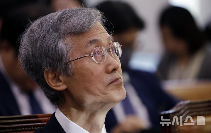 [서울=뉴시스] 정병혁 기자 = 조희대 대법원장이 6일 서울 여의도 국회에서 열린 국회 법제사법위원회의 대법원 등 국정감사에 출석해 자리에 앉아 있다. 2026.10.06. jhope@newsis.com