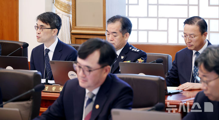 [서울=뉴시스] 김진아 기자 = 전종민 중대범죄수사청장 직무대행이 6일 청와대에서 열린 국무회의에서 발언하고 있다. (청와대통신사진기자단) 2026.10.06. bluesoda@newsis.com