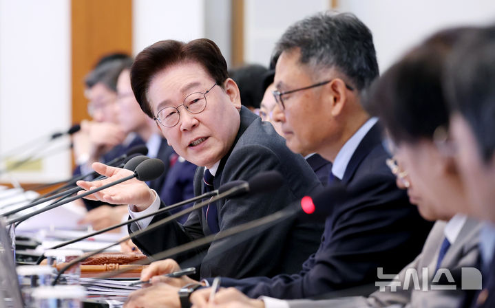 [서울=뉴시스] 김진아 기자 = 이재명 대통령이 6일 청와대에서 열린 국무회의에서 발언하고 있다. (청와대통신사진기자단) 2026.10.06. bluesoda@newsis.com