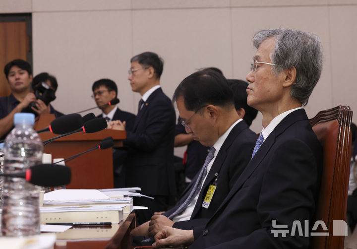 [서울=뉴시스] 김근수 기자 = 조희대 대법원장이 6일 오전 서울 여의도 국회에서 열린 법제사법위원회 국정감사에 참석해 있다. 2026.10.06. ks@newsis.com