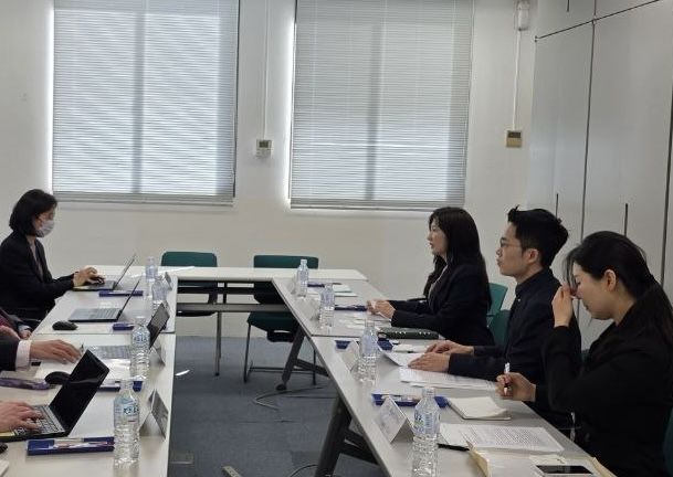 국세청 체납추적 담당 직원들이 외국 과세당국과 회의하는 모습.(사진 : 국세청 제공) 2026.10.7. *재판매 및 DB 금지