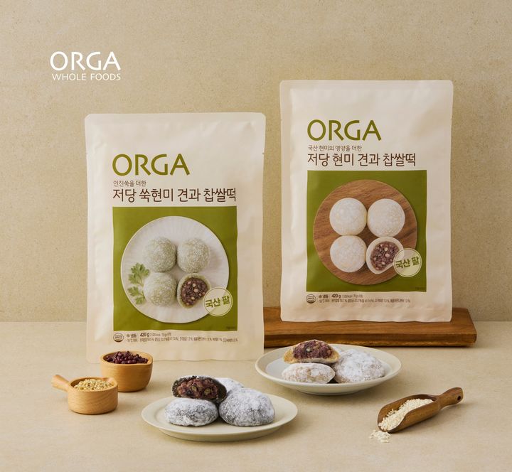 [서울=뉴시스] 올가홀푸드, '저당 현미 견과 찹쌀떡' 2종 (사진=풀무원 제공) *재판매 및 DB 금지